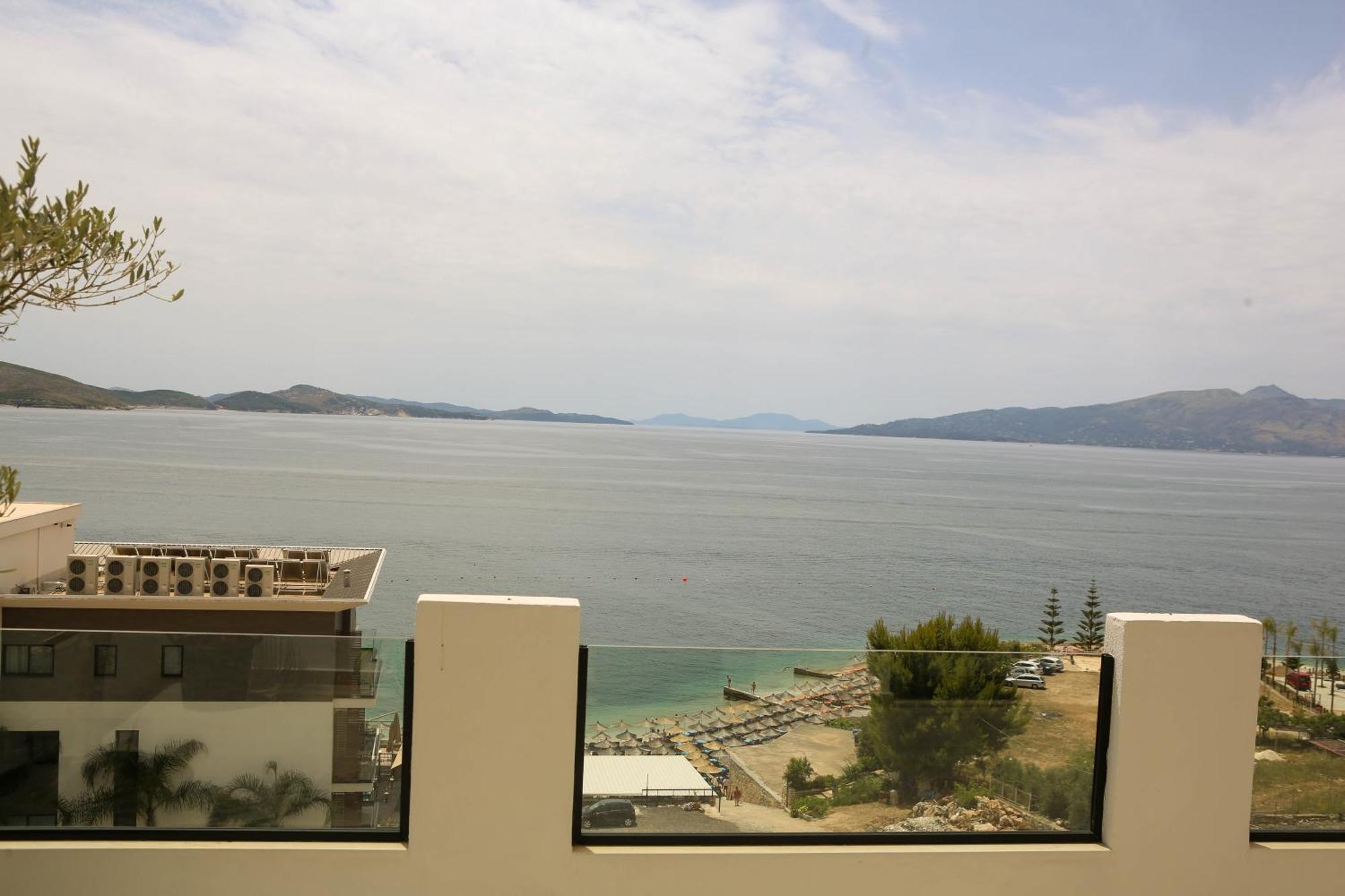 Matias Apartments Sarande Exterior photo